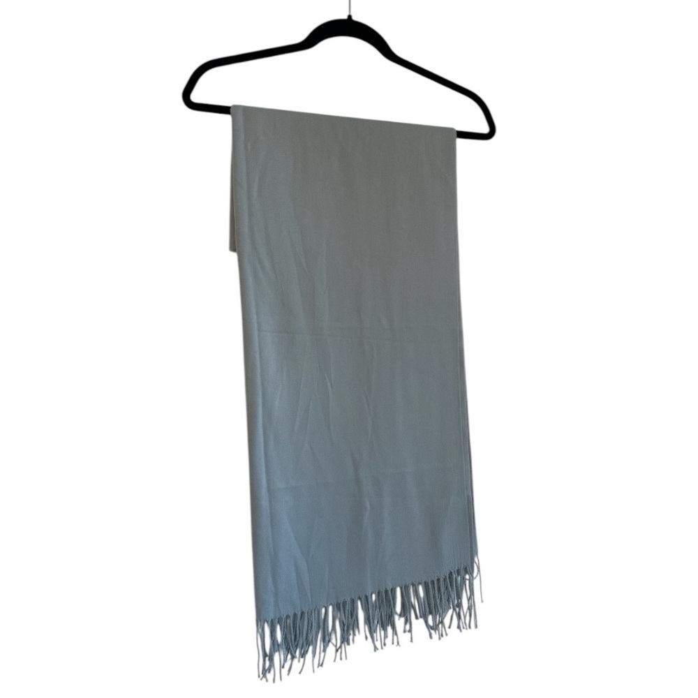 NWOT | Cashmere & Wool Blend Silver / Light Grey Scarf / Wrap / Shawl - Picture 3 of 10